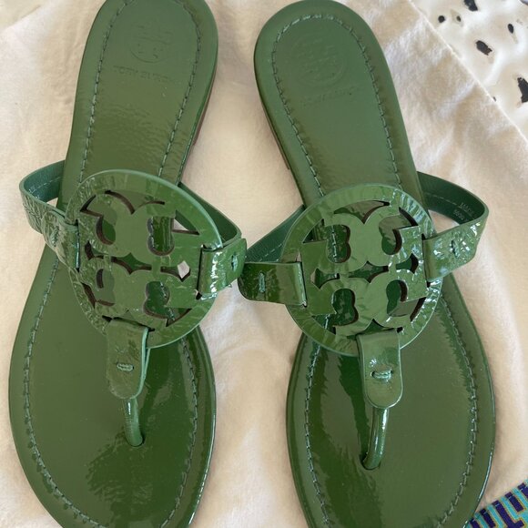 Tory Burch Miller Sandal in Green Size 8 w/ TB shoe bag - Picture 2 of 10